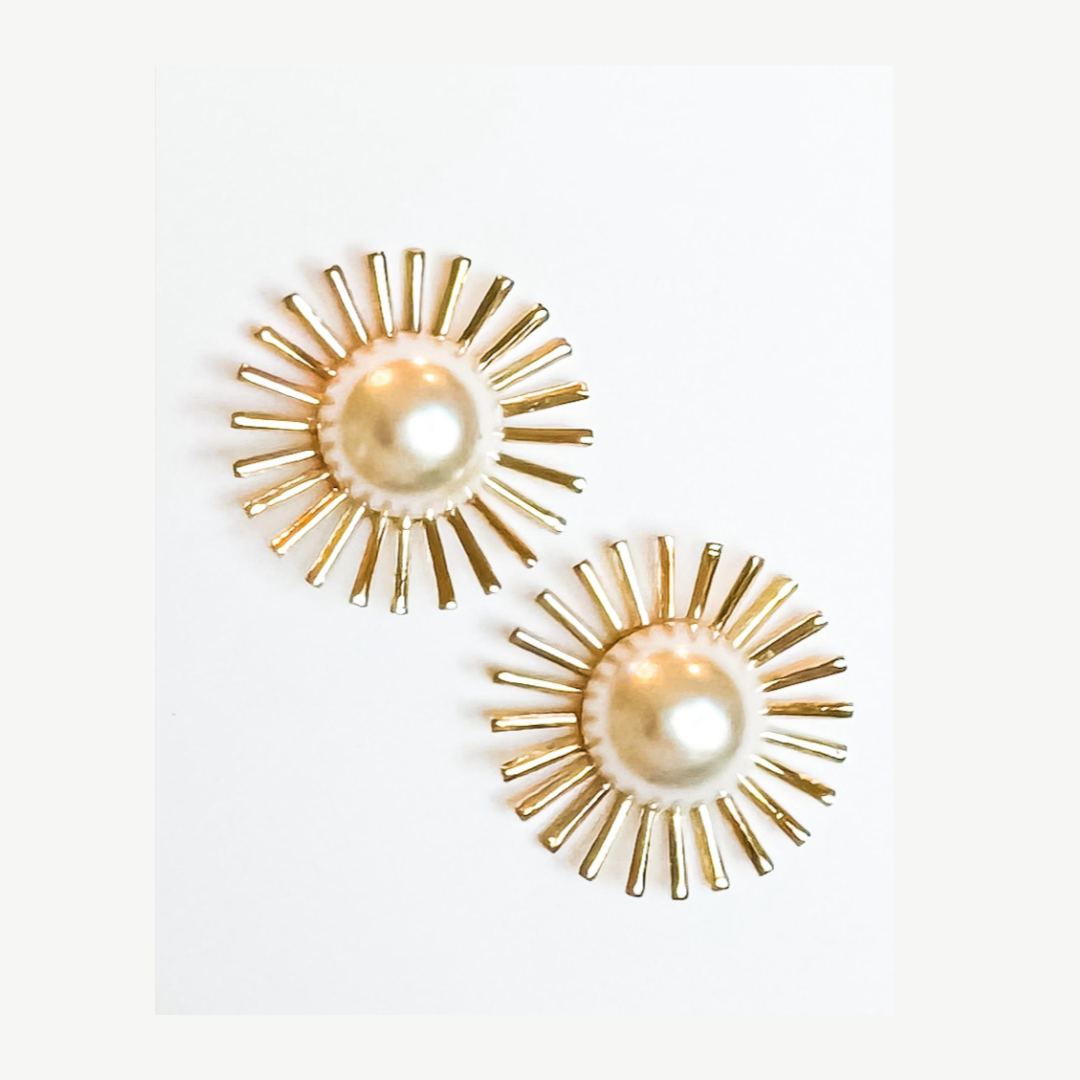 Sunburst Pearl Stud Earring