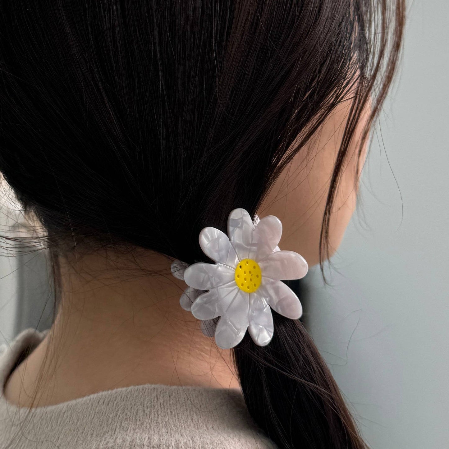 Daisy Flower Hair Claw